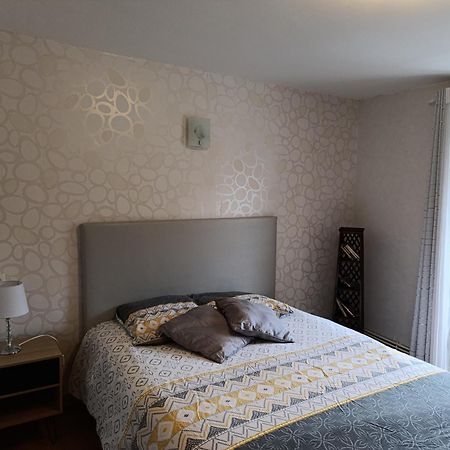 Maison de village spacieuse et agréable Saint-Georges-de-Luzençon Extérieur photo